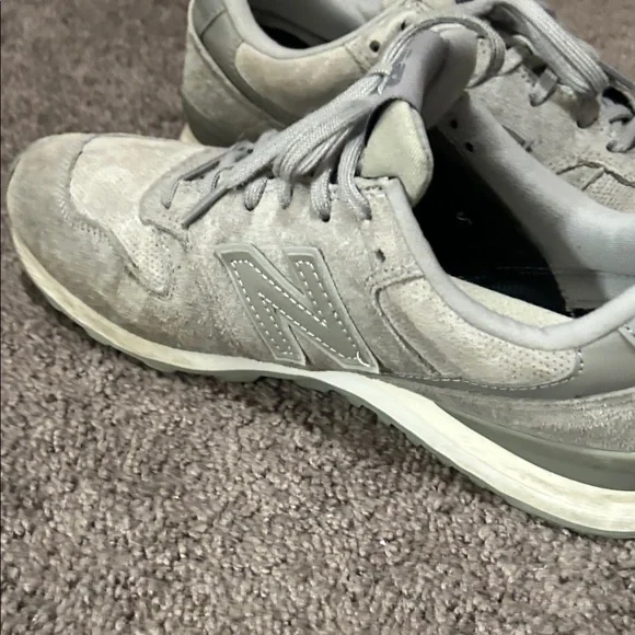 New Balance Women’s Light Gray Sneakers - Picture 3 of 4